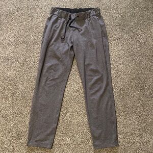 Lululemon mid rise trouser